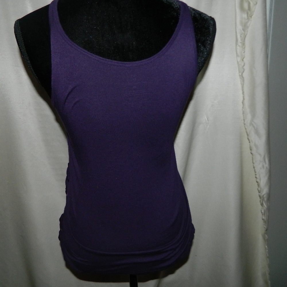Purple Ruffled Tank Top - Picture 3 of 4